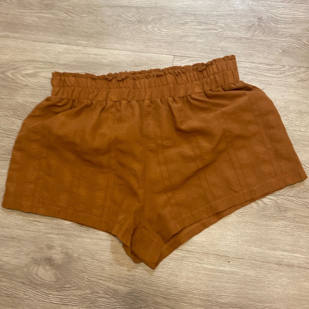 EUC Women’s XXL Brown Elastic Waist Shorts